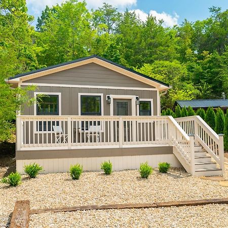 Whiskey Barrel Retreat Villa เซอเวียร์วีล ภายนอก รูปภาพ